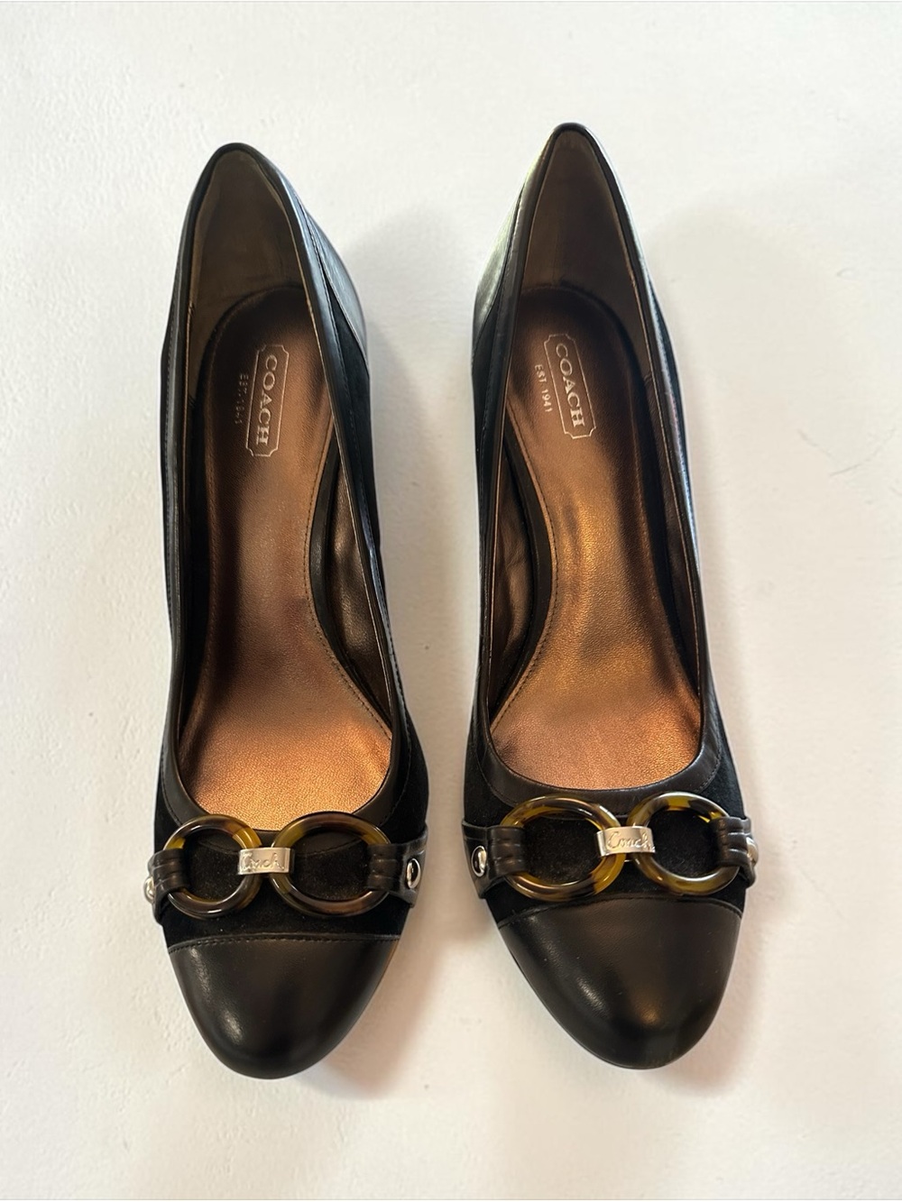 Coach Vintage Black Leather & suede Round toe w/Tortoiseshell shell hardware (9)